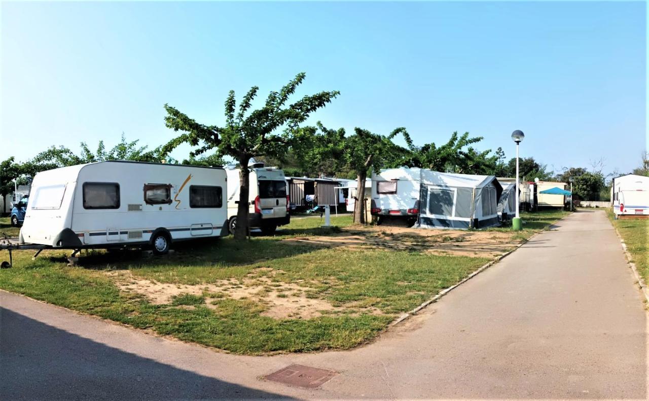 Camping Derby لوريدو المظهر الخارجي الصورة